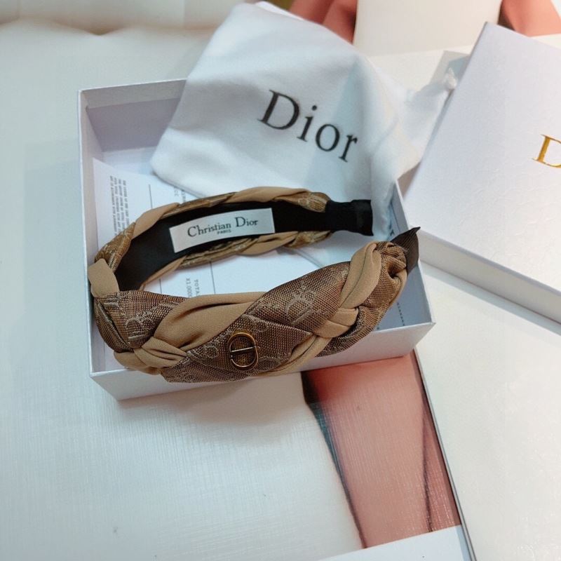 CHRISTIAN DIOR